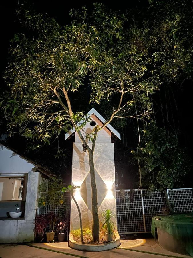 Kayyalas Courtyard Thrissur ภายนอก รูปภาพ