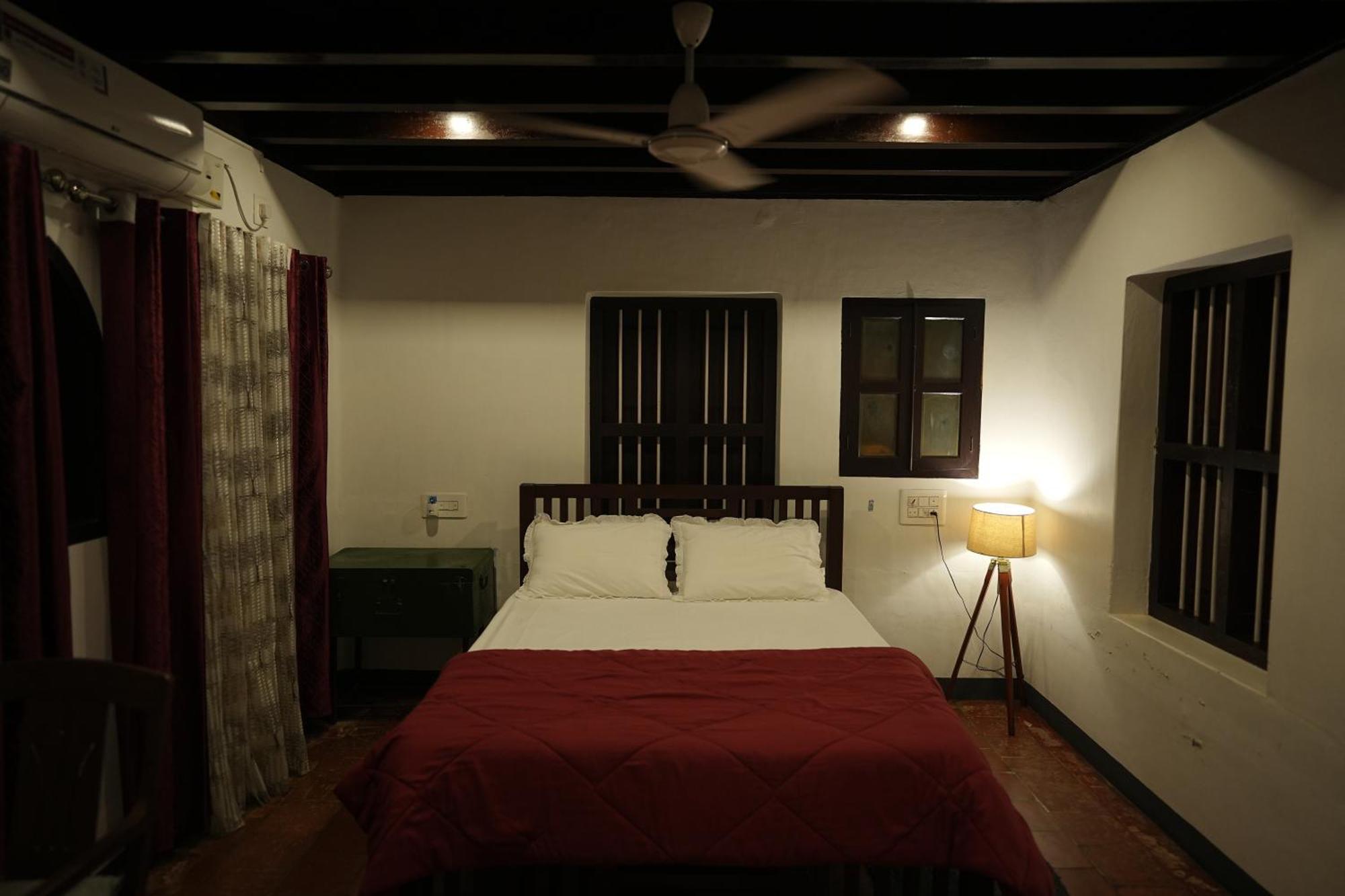 Kayyalas Courtyard Thrissur ภายนอก รูปภาพ